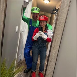 Super Mario costume